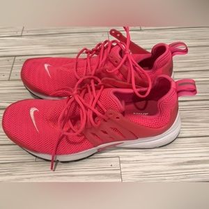 Nike Air Prestó - Size 8 - Bright Pink